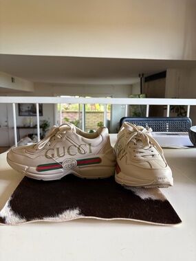 Gucci Cream Leather Sneakers with Red & Green Web Stripe
